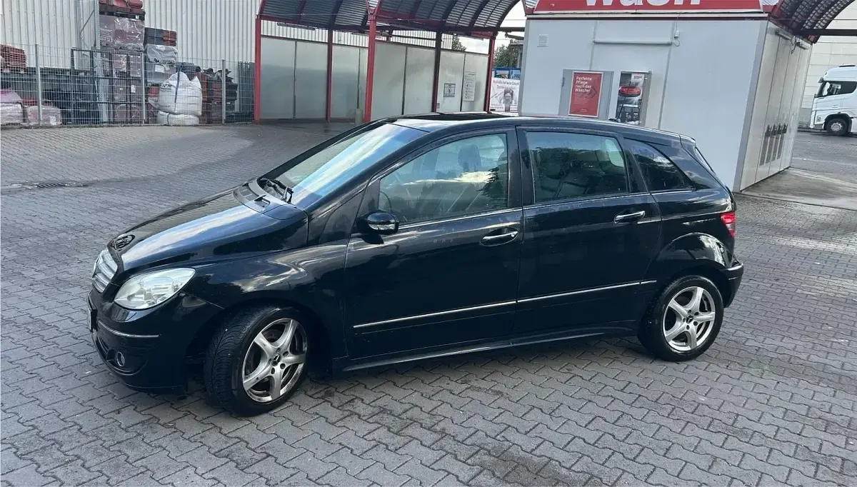 Gebraucht Mercedes B200 103 PS (75 kW) 2005 Schwarz Van / Kleinbus