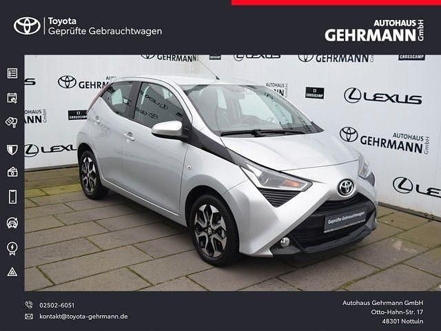 Silber Gebraucht 2019 Toyota Aygo X-play Kleinwagen | 11.190 € (Fairer Preis) - Bild 1/4