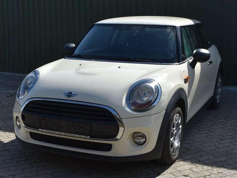 Weiß Gebraucht 2017 Mini ONE Kleinwagen | 6.499 € - Bild 1/4