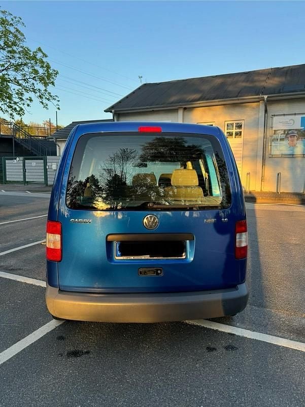 Usata VW Caddy 102 CV (75 kW) 2005 Blu Monovolume