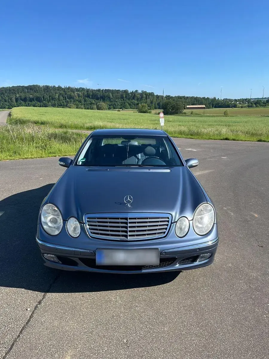 Gebraucht Mercedes E200 Elegance 163 PS (119 kW) 2004 Blau Limousine