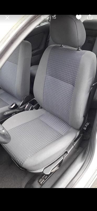 Gebraucht Opel Astra Njoy 101 PS (74 kW) 2003 Silber Limousine