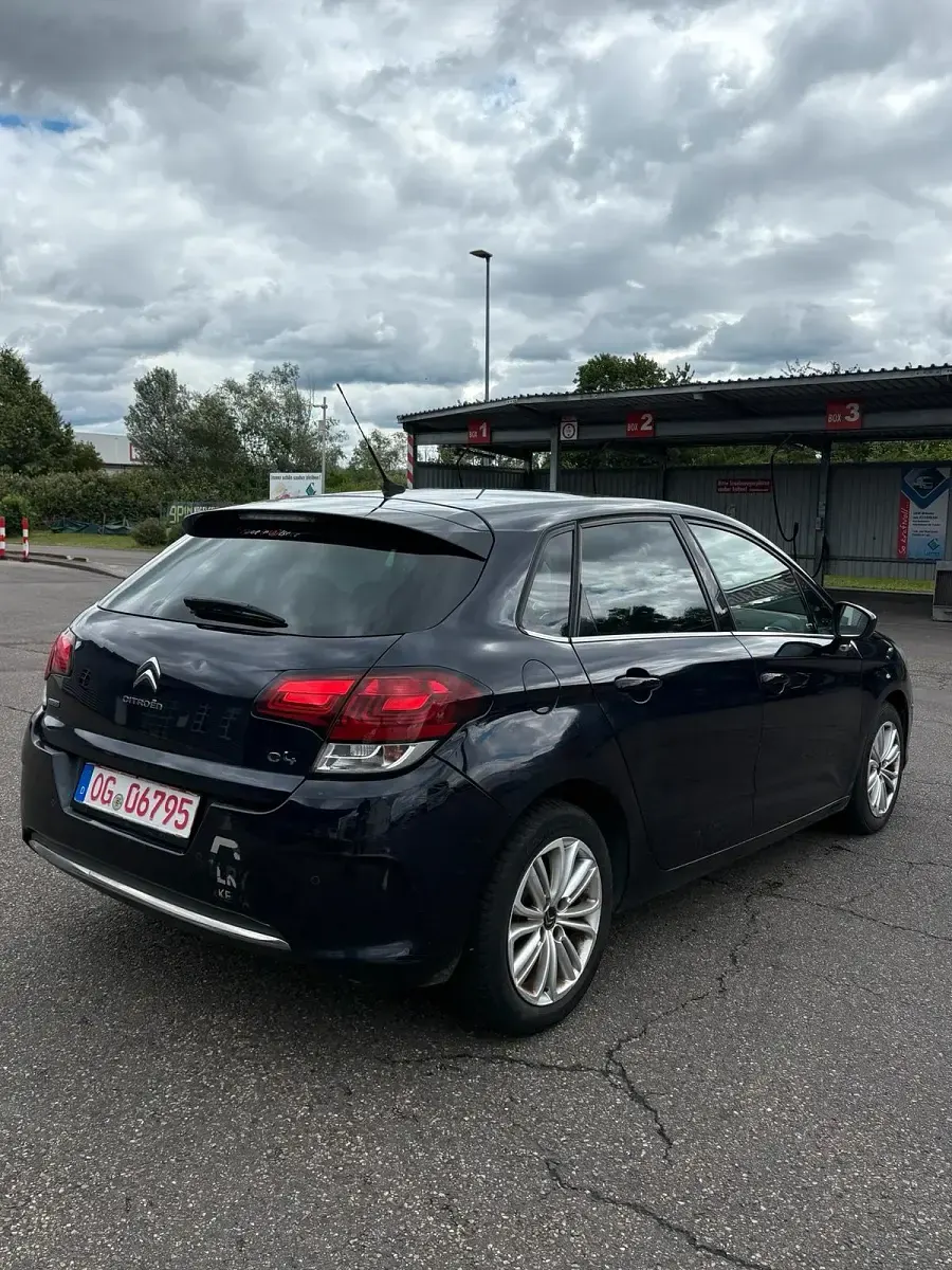 Gebraucht Citroën C4 99 PS (72 kW) 2016 Blau Kleinwagen