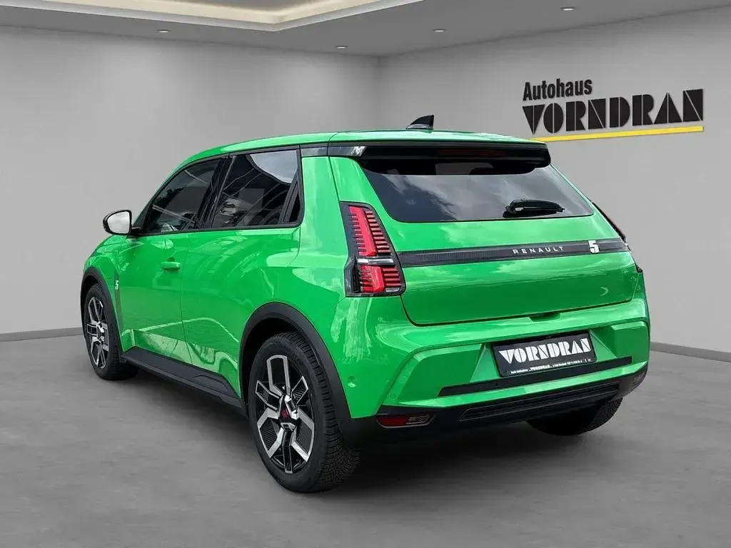 Neu Renault 5 E-Tech Techno 89 kW (122 PS) 2026 Pop green metallic Kleinwagen