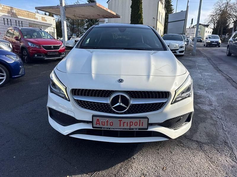 Weiß Gebraucht 2018 Mercedes CLA220 AMG line Limousine | 19.990 € (Guter Preis) - Bild 1/4
