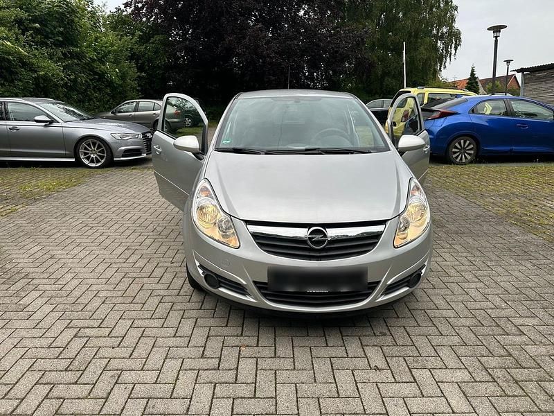 Second-hand Opel Corsa 80 CP (58 kW) 2007 Argintiu Hatchback