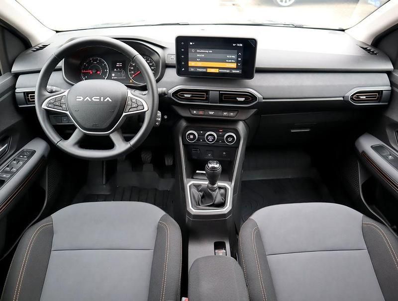 Gebraucht Dacia Jogger Extreme 101 PS (74 kW) 2025 Grau Van / Kleinbus