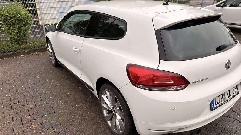Gebraucht VW Scirocco 160 PS (117 kW) 2009 Weiß Coupé