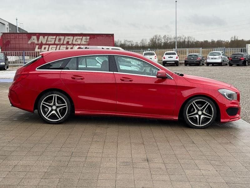 Gebraucht Mercedes CLA180 Shooting Brake AMG line 122 PS (89 kW) 2015 Rot Kombi