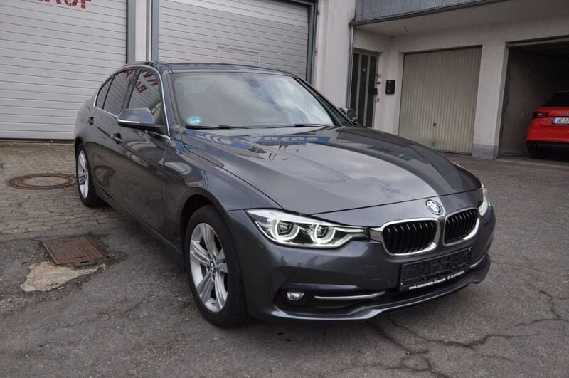 Grau Gebraucht 2018 BMW 318 Sport Line Limousine | 16.950 € (Guter Preis) - Bild 1/4