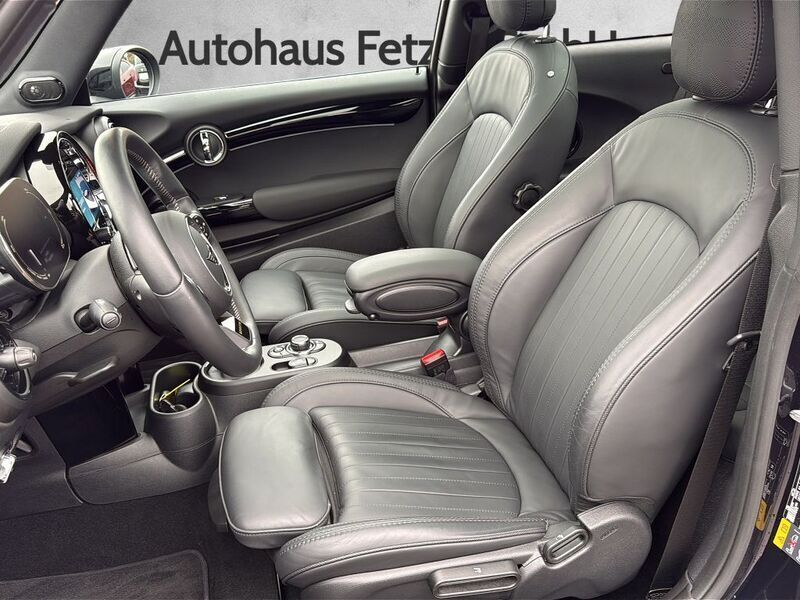 Gebraucht Mini Cooper SE 135 kW (184 PS) 2023 Schwarz Kleinwagen