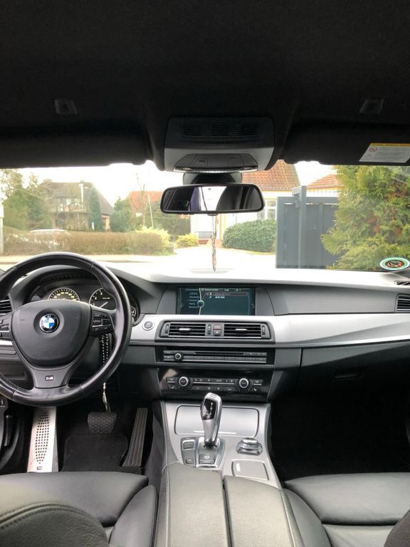 Grau Gebraucht 2011 BMW 528 M Sport Limousine | 10.999 € (Fairer Preis) - Bild 1/4