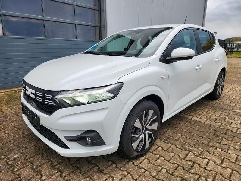 Weiß Gebraucht 2024 Dacia Sandero Expression Kleinwagen | 14.990 € (Superpreis) - Bild 1/4