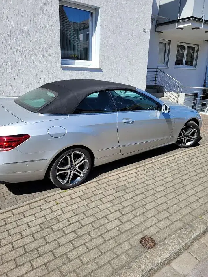 Usata Mercedes E400 333 CV (244 kW) 2014 Argento Cabrio