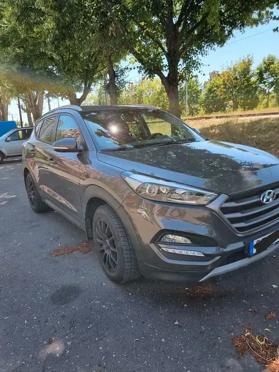 Gebraucht Hyundai Tucson Turbo 177 PS (130 kW) 2018 Grau SUV