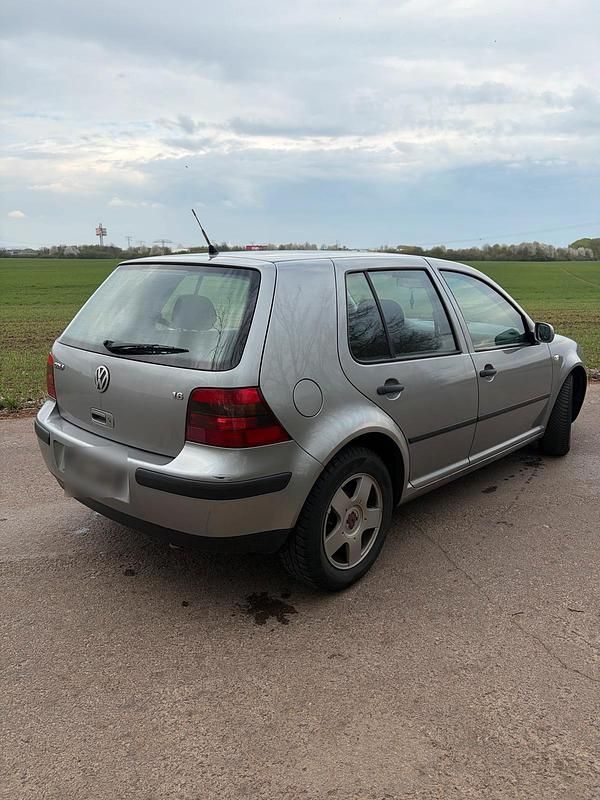 Gebraucht VW Golf IV Edition 105 PS (77 kW) 2002 Grau Kleinwagen