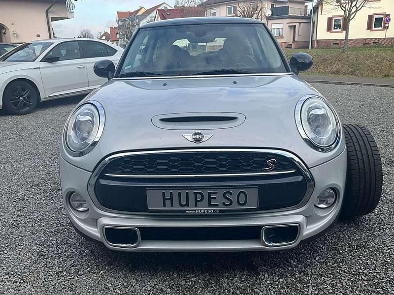 Gebraucht Mini Cooper S Chili 192 PS (141 kW) 2016 White silver Kleinwagen