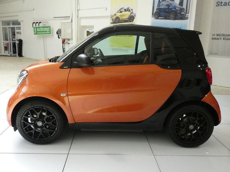Gebraucht Smart ForTwo Cabrio 71 PS (52 kW) 2017 Orange Cabrio