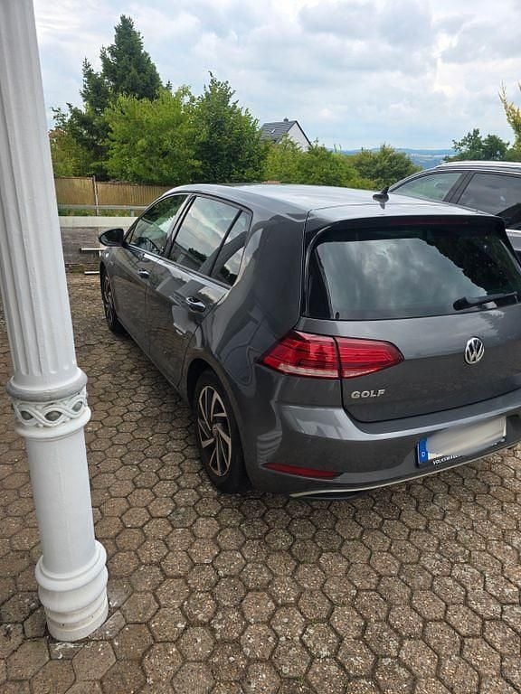 Gebraucht VW Golf VII Sound 131 PS (96 kW) 2017 Grau Limousine