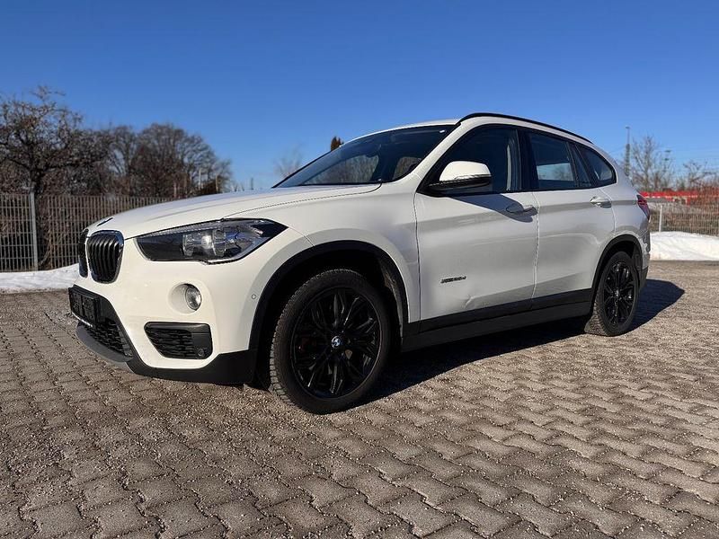 Weiß Gebraucht 2015 BMW X1 Advantage SUV | 15.999 € (Teuer) - Bild 1/4