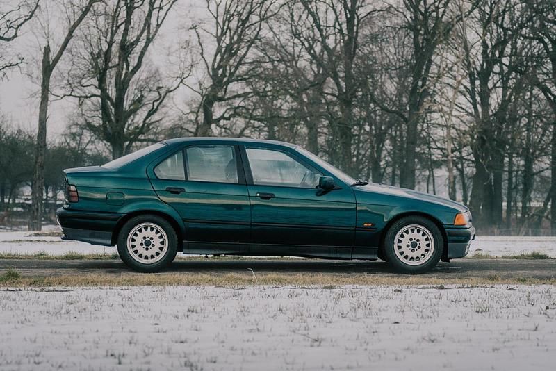 Gebraucht BMW 320 150 PS (110 kW) 1996 Grün Limousine