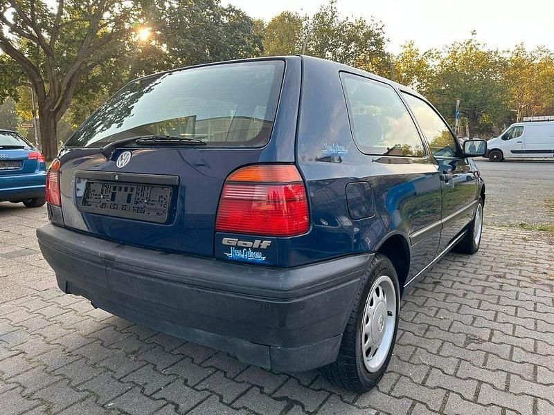 Gebraucht VW Golf III 75 PS (55 kW) 1994 Blau Limousine