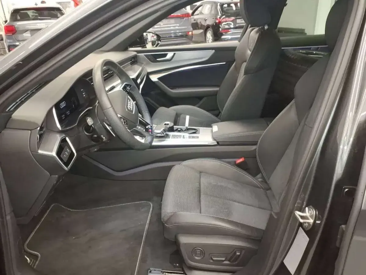 Gebraucht Audi A6 Design 265 PS (194 kW) 2025 Daytonagrau perleffekt Kombi