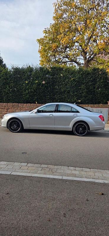Gebraucht Mercedes S500 387 PS (284 kW) 2006 Grau Limousine