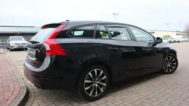 Gebraucht Volvo V60 Linje Svart 150 PS (110 kW) 2017 Schwarz Kombi