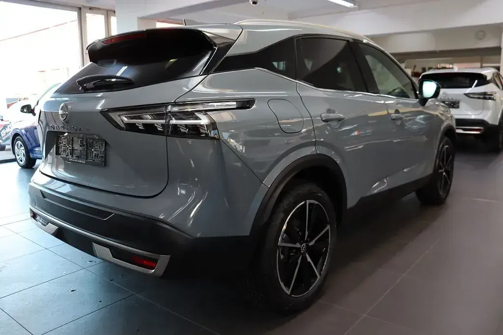 Neu Nissan Qashqai Tekna 158 PS (116 kW) 2026 Grau SUV