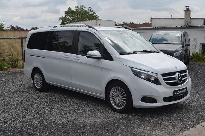 Gebraucht Mercedes V220 Edition 163 PS (119 kW) 2017 Weiß Van / Kleinbus