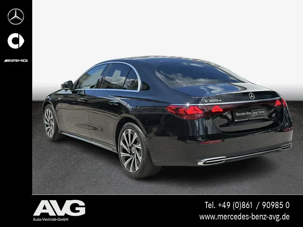 Gebraucht Mercedes E300 Premium 313 PS (230 kW) 2025 Lack obsidianschwarz Limousine