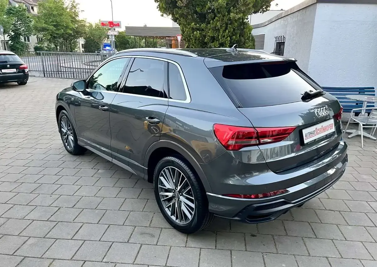 Gebraucht Audi Q3 S-Line 190 PS (139 kW) 2019 Grau SUV
