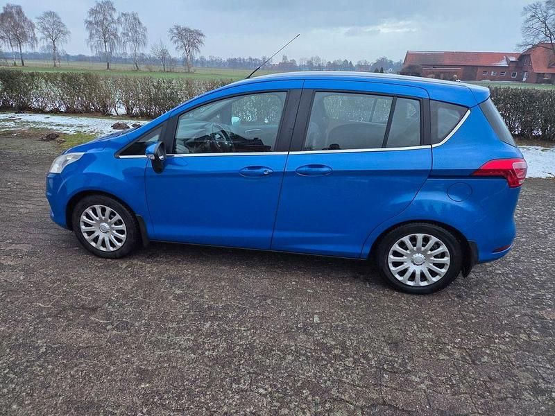 Gebraucht Ford B-MAX Trend 101 PS (74 kW) 2013 Blau Van / Kleinbus