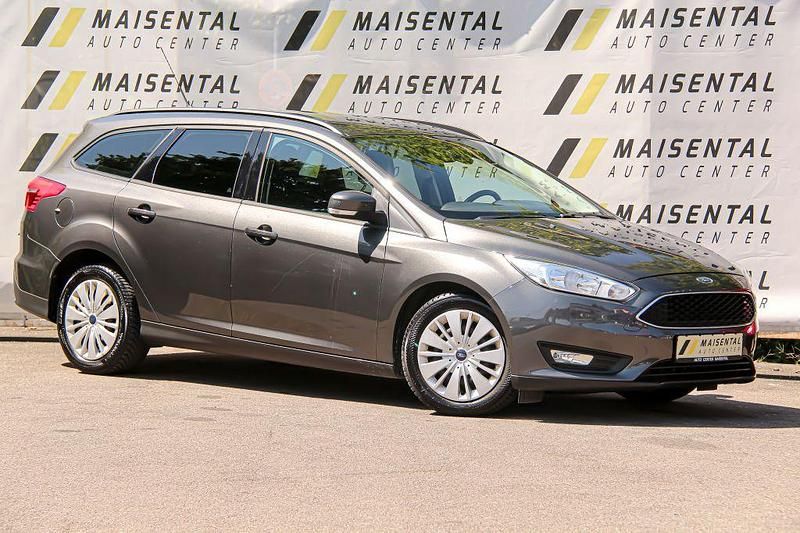 Schwarz Gebraucht 2016 Ford Focus Trend Limousine | 8.450 € (Guter Preis) - Bild 1/4