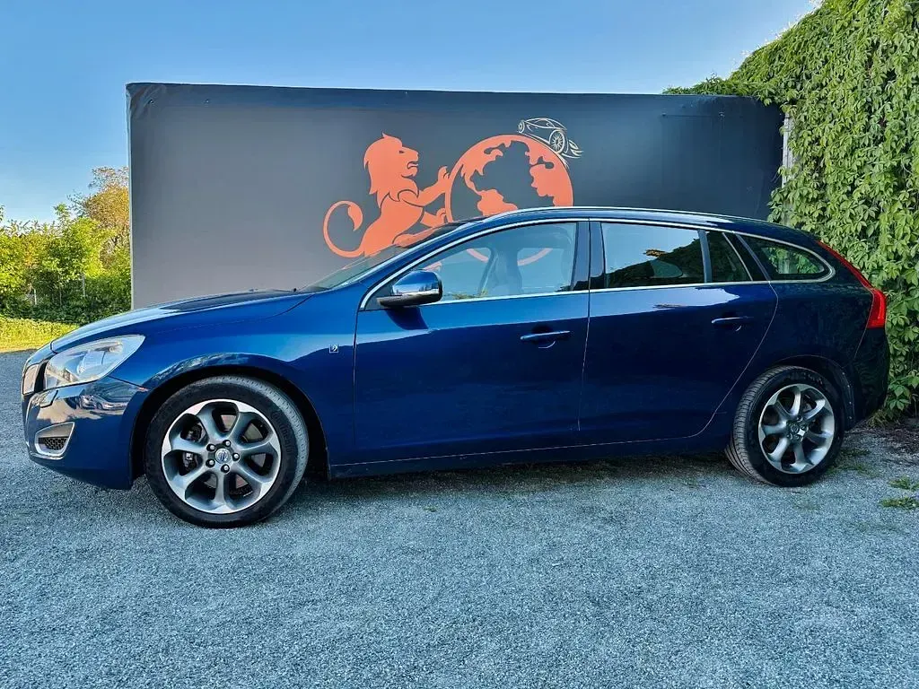 Gebraucht Volvo V60 215 PS (158 kW) 2012 Blau Kombi