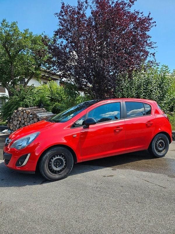 Rot Gebraucht 2013 Opel Corsa Color Edition Kleinwagen | 5.100 € (Fairer Preis) - Bild 1/4