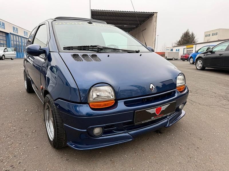 Second-hand Renault Twingo 55 CP (40 kW) 1997 Albastru Hatchback