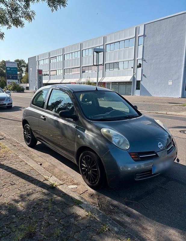 Grau Gebraucht 2004 Nissan Micra Kleinwagen | 800 € (Superpreis) - Bild 1/4