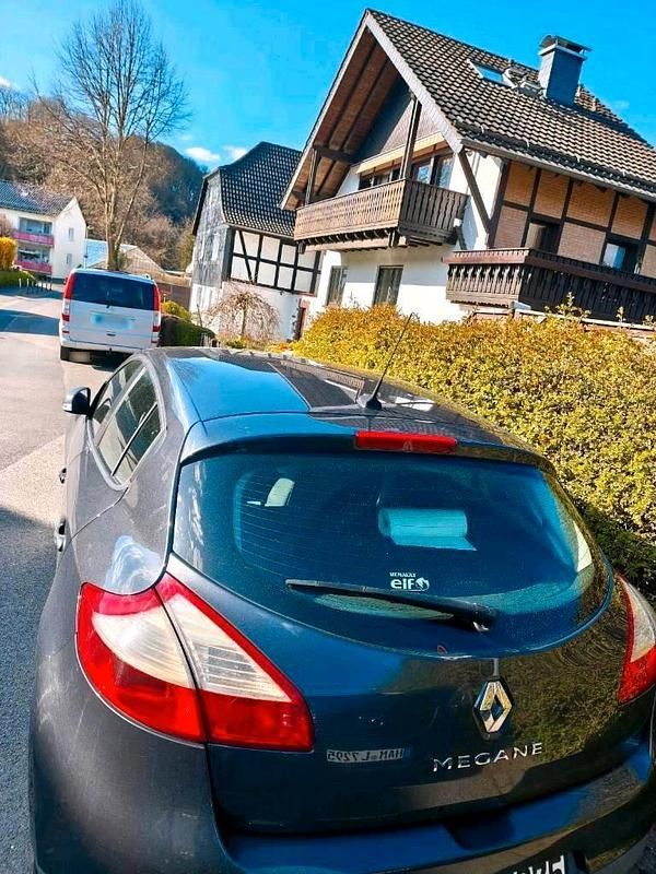 Gebraucht Renault Mégane 2011 Grau Limousine