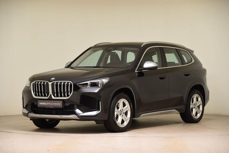 Rot Gebraucht 2024 BMW X1 xLine SUV | 37.340 € (Superpreis) - Bild 1/4