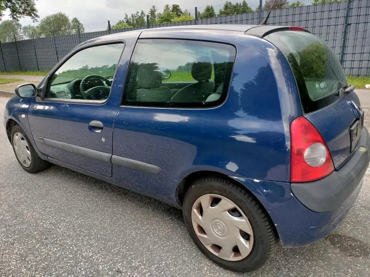 Gebraucht Renault Clio 60 PS (44 kW) 2005 Blau Kleinwagen