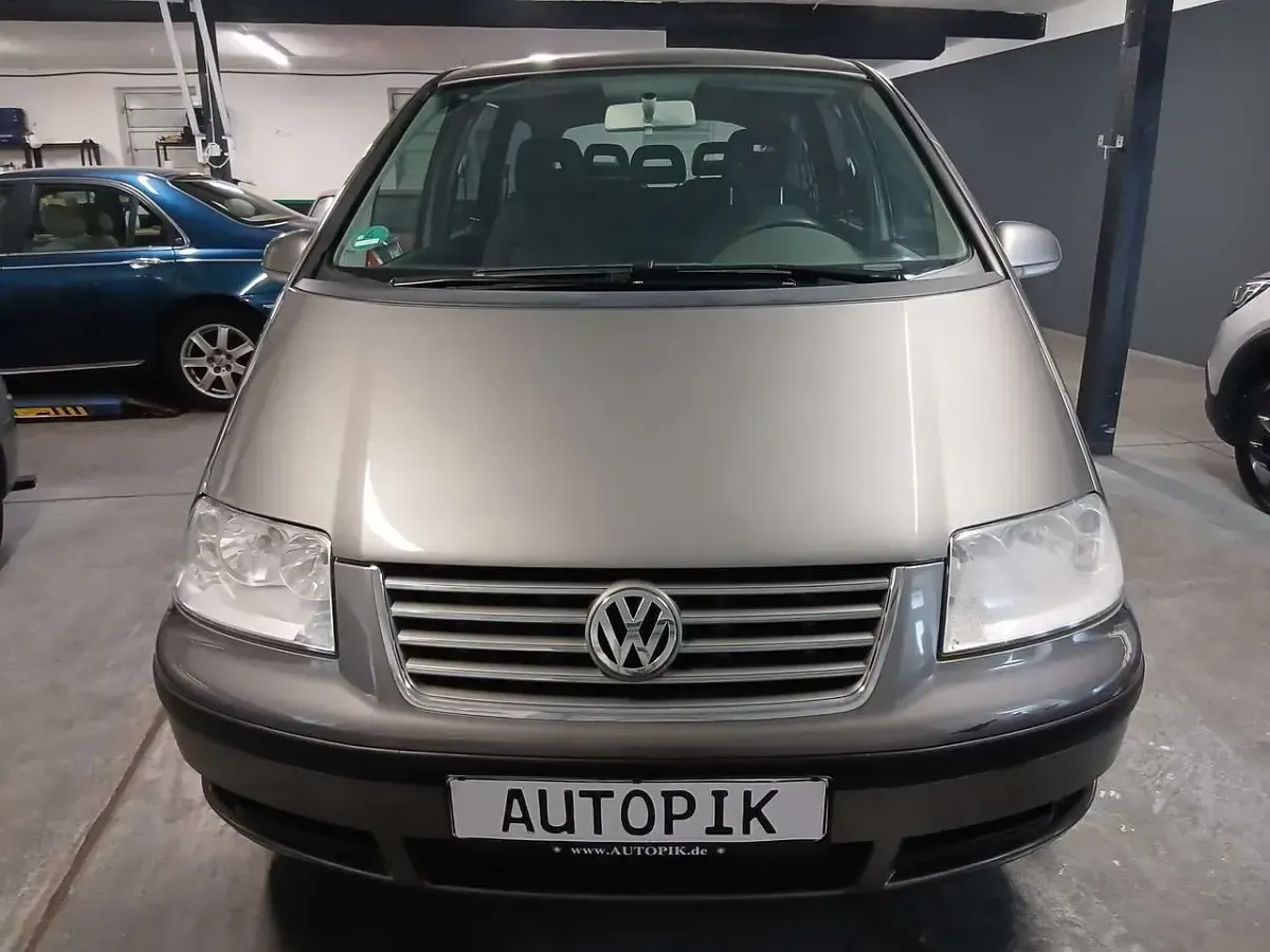Gebraucht VW Sharan Trendline 116 PS (85 kW) 2008 Slate grey metallic Van / Kleinbus