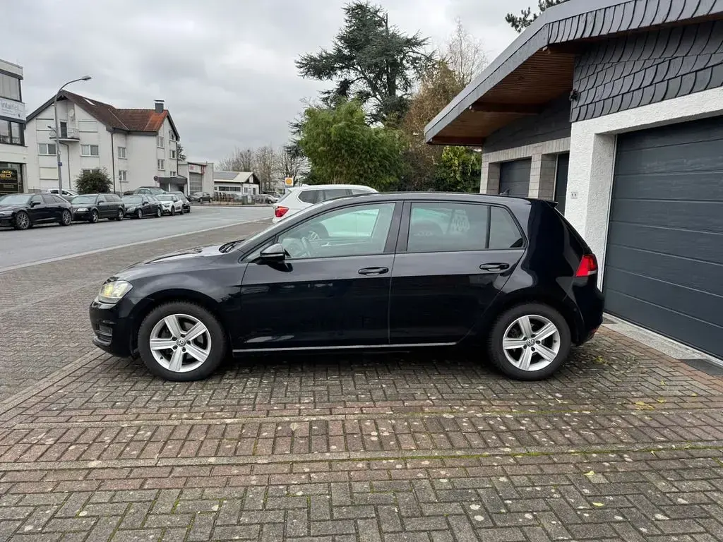 Gebraucht VW Golf VII 105 PS (77 kW) 2013 Schwarz Limousine