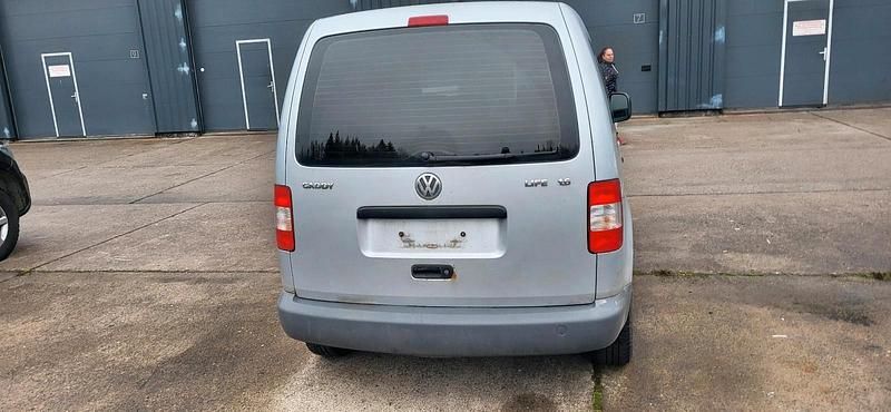 Gebraucht VW Caddy 102 PS (75 kW) 2004 Silber Van / Kleinbus