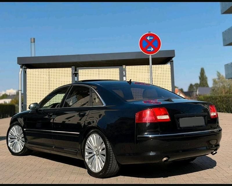Schwarz Gebraucht 2006 Audi A8 Ambiente Limousine | 6.900 € (Fairer Preis) - Bild 1/4