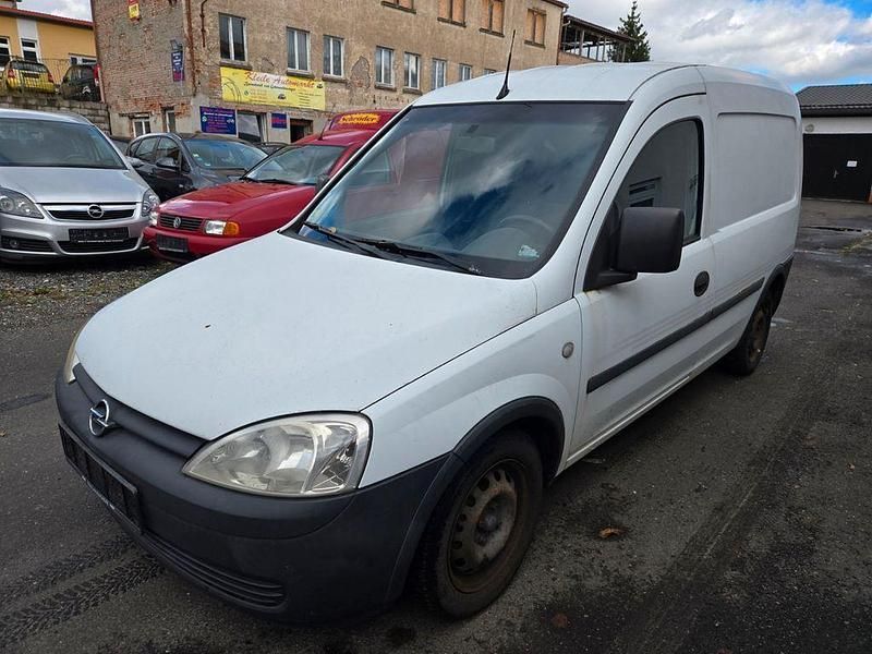 Weiß Gebraucht 2006 Opel Combo Limousine | 1.200 € (Fairer Preis) - Bild 1/4