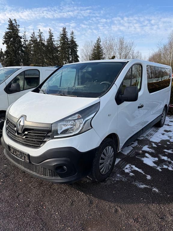 Gebraucht Renault Trafic Expression 145 PS (106 kW) 2018 Weiß Van / Kleinbus