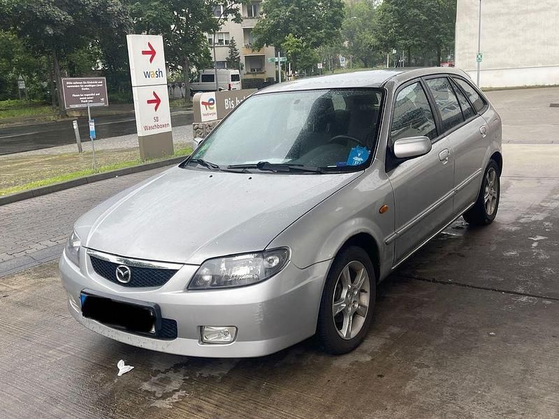 Grau Gebraucht 2003 Mazda 323F Comfort Limousine | 1.999 € (Fairer Preis) - Bild 1/4