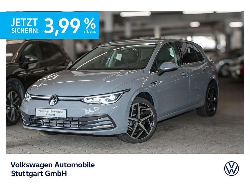 Grau Gebraucht 2024 VW Golf VIII Style Limousine | 31.930 € (Guter Preis) - Bild 1/4